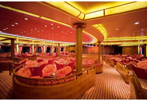 El Europa Lounge es el elegante Teatro del buque